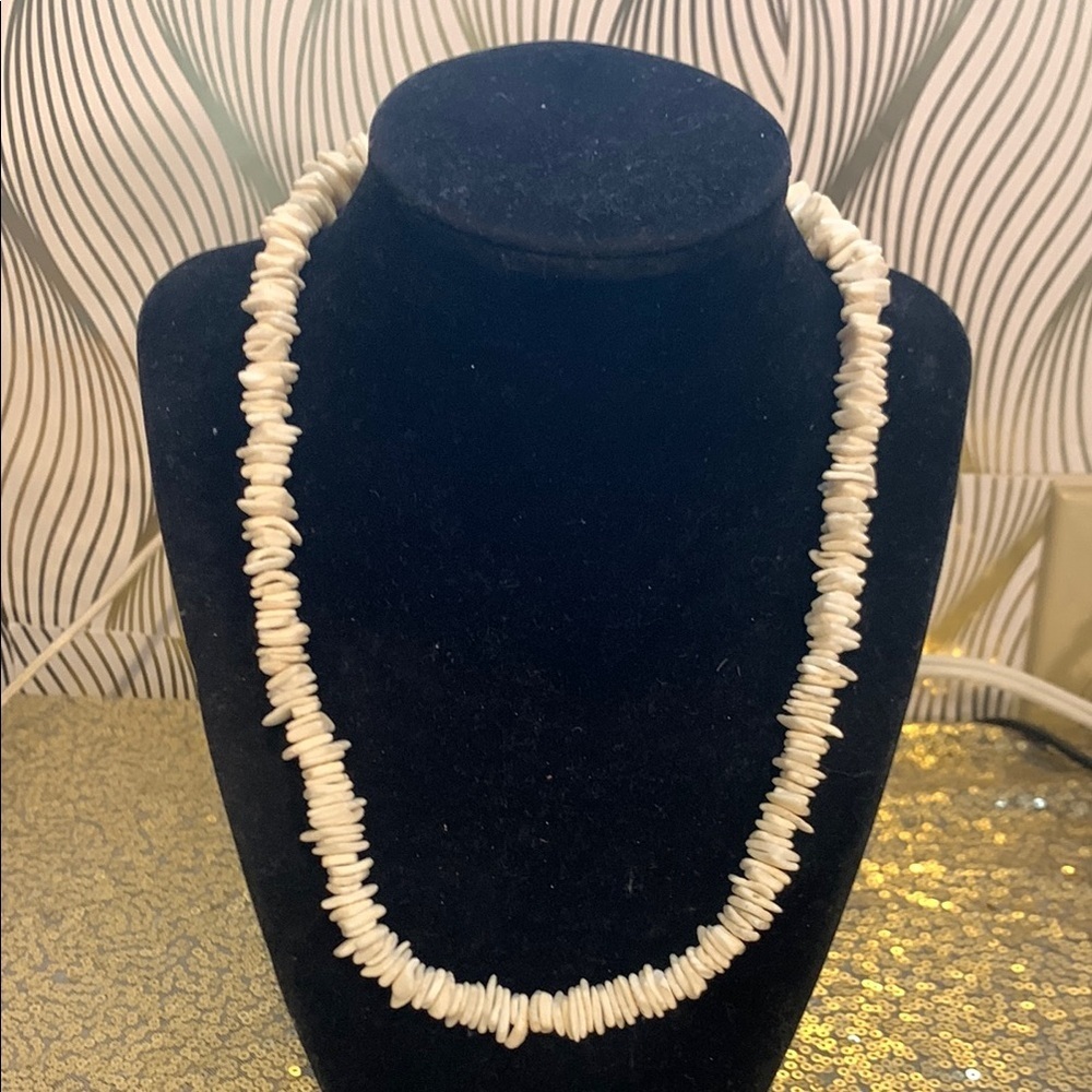 Vintage Authentic Hawaiian White Pulka Shell Beach Necklace 19”